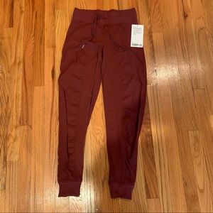 lululemon size 4 dance studio jogger RARE savannah